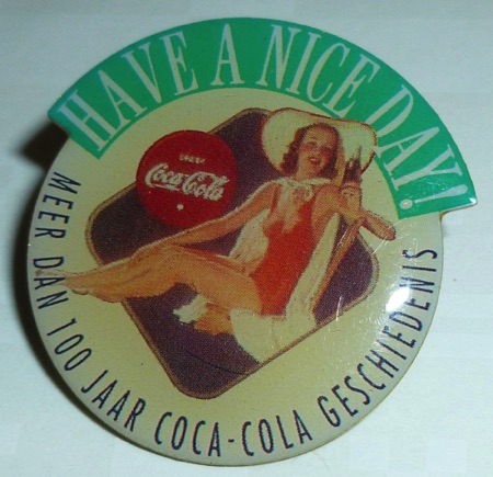 4811-3 € 2,00 coca cola pin have a nice day.jpeg